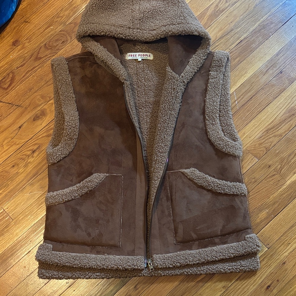 Free people sherpa vest . Never worn
